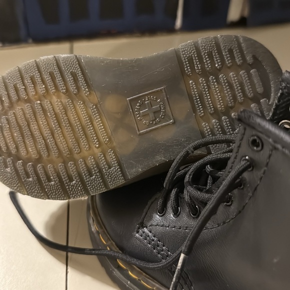 Dr martens toddler sz8 like new no tag - Picture 4 of 4